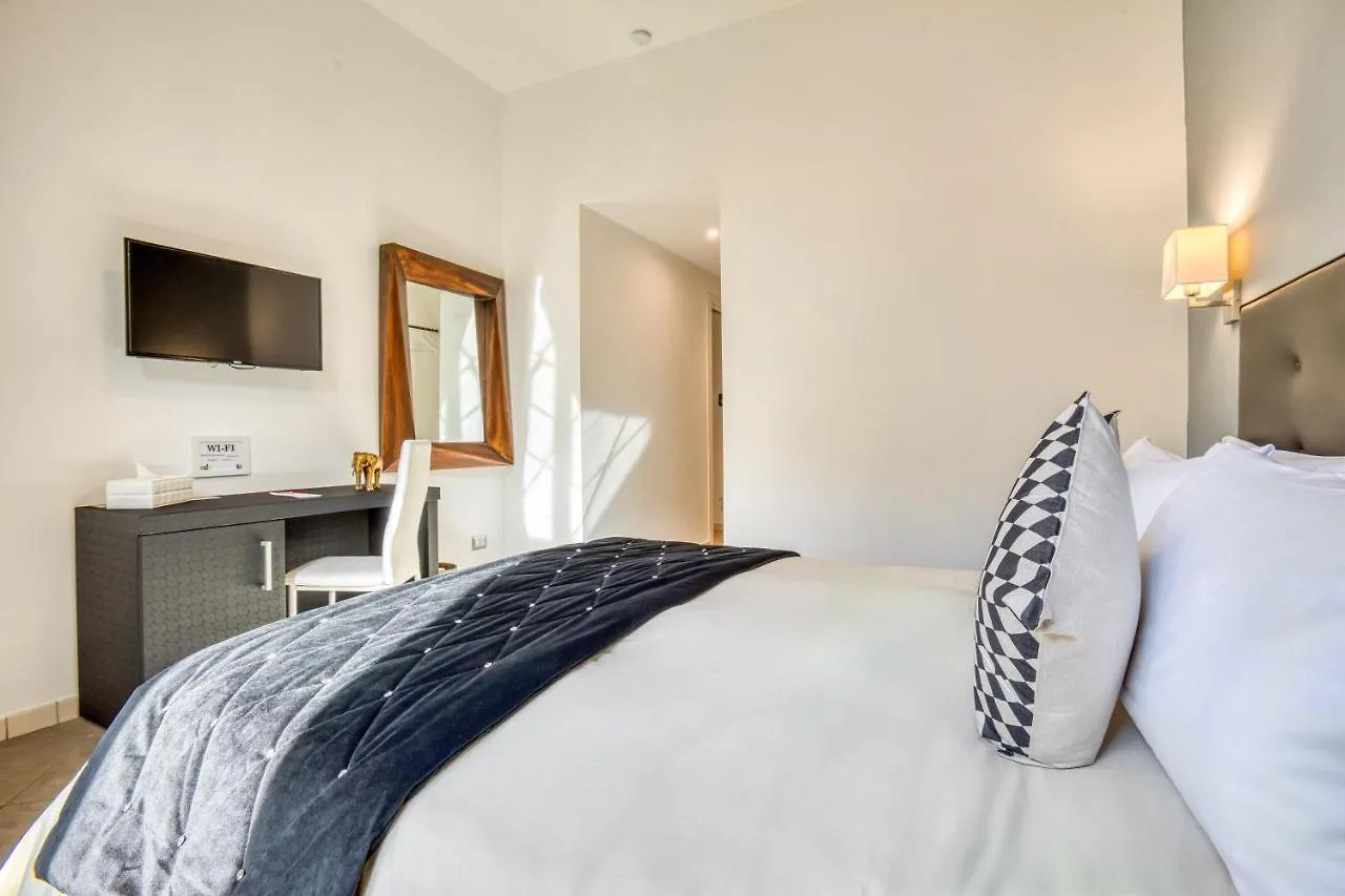 *** Pensjonat Ada Rooms Rzym Włochy