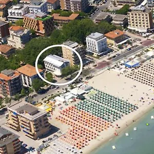hotel-ariston-cesenatico.emilia-romagnahotels.net/